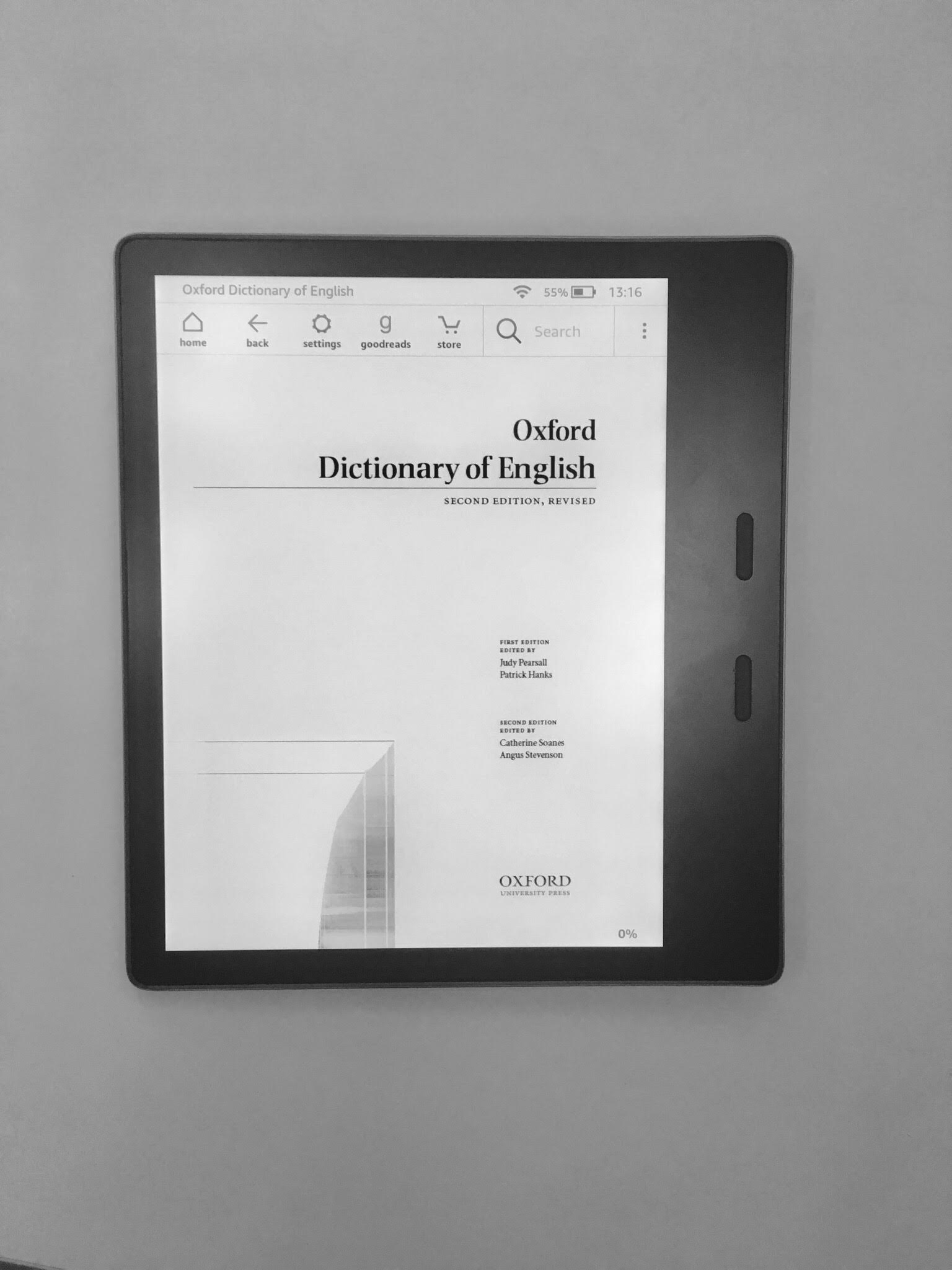 Pękniety ekran e-ink w czytniku.