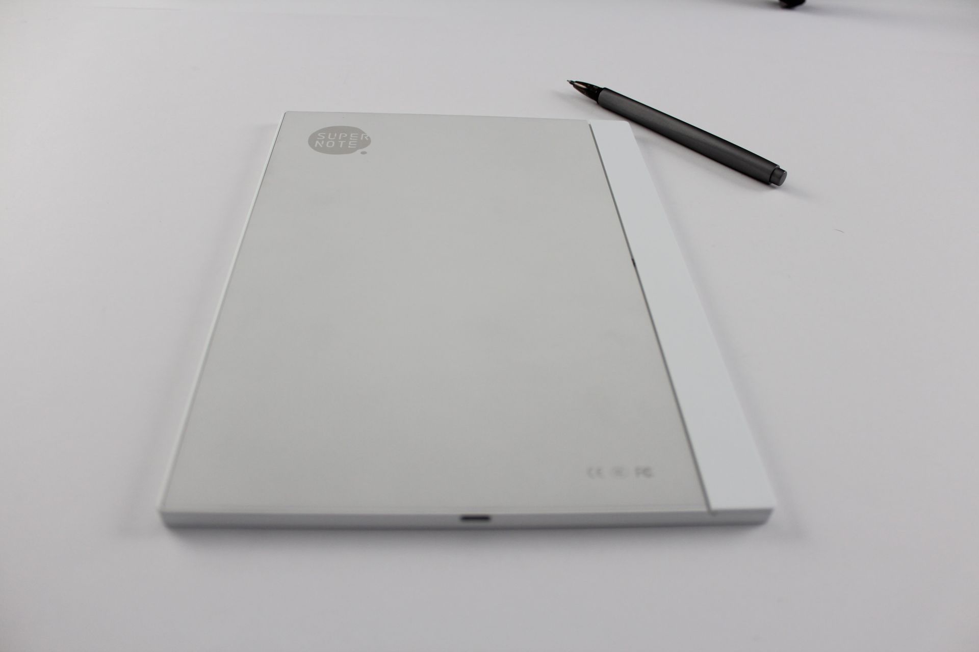 supernote a5 - tylna strona z szyną na etui supernote a5 - tylna strona z szyną na etui