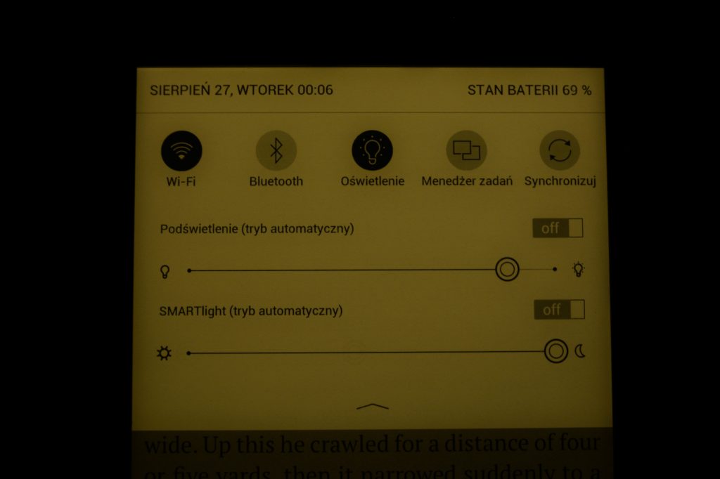 Ciepła barwa podświetlenia w PocketBooku InkPad 3 Pro