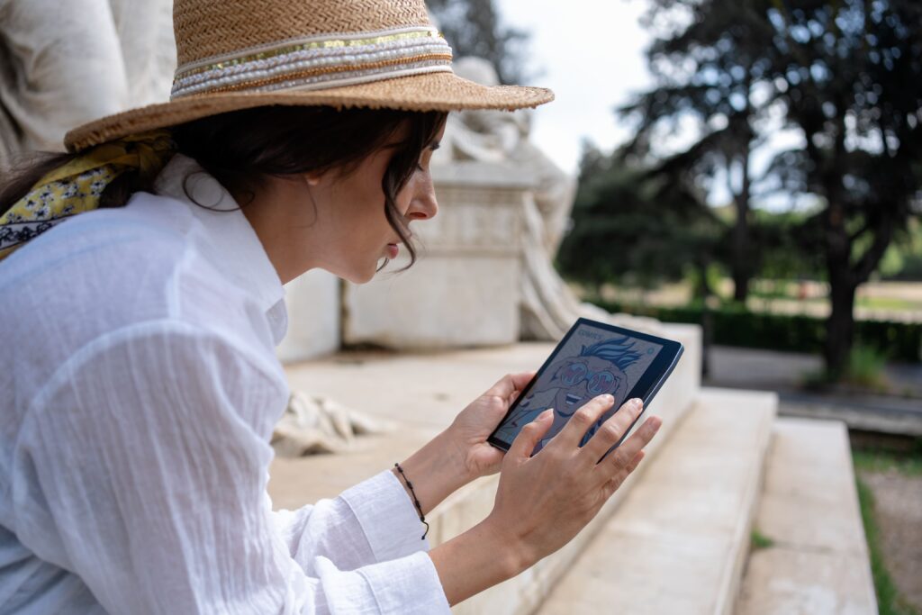 Mobilny czytnik ebook do czytania w podróży