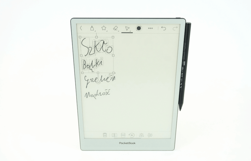 Czytnik e-book z ekranem E ink z zapisanymi słowami