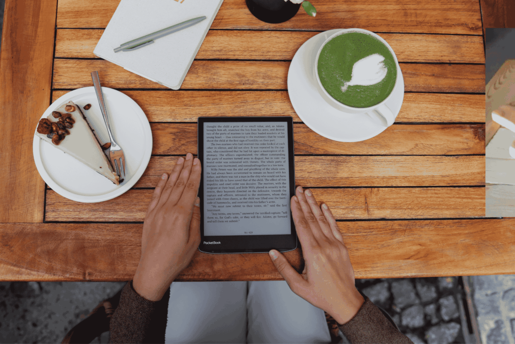 Tablet E Ink wyświetlający e-book.